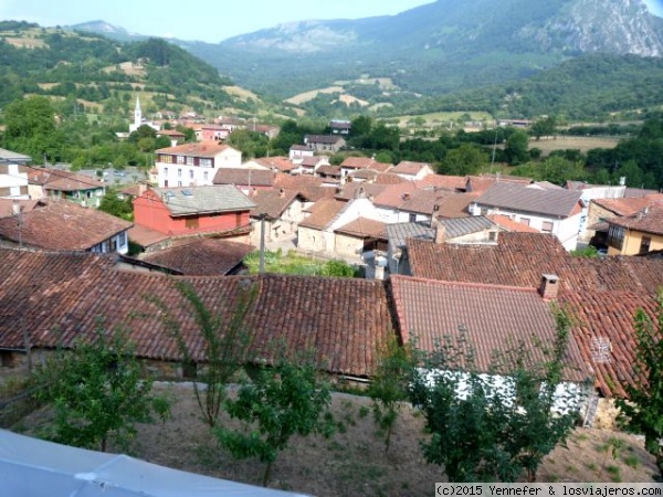 Soto de Agues (Asturias)
Tejados en Soto de Agues (Asturias)
