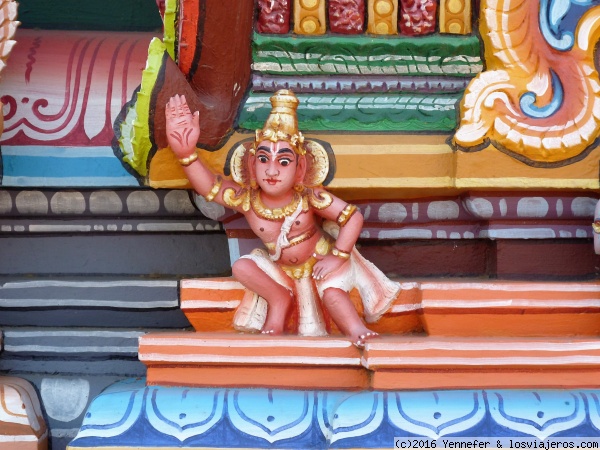 Detalle templo Sri Ranganata Swamy. Trichy
Una de las muchas figuras en el templo SriRanganataSwamy, dedicado a Vishnu. Trichy (India)
