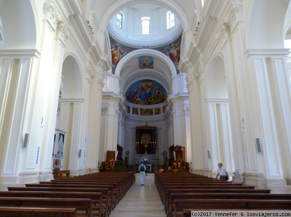 Interior catedral de Noto - Sicilia
Nave central de la catedral de S. Nicolo en Noto - Sicilia
