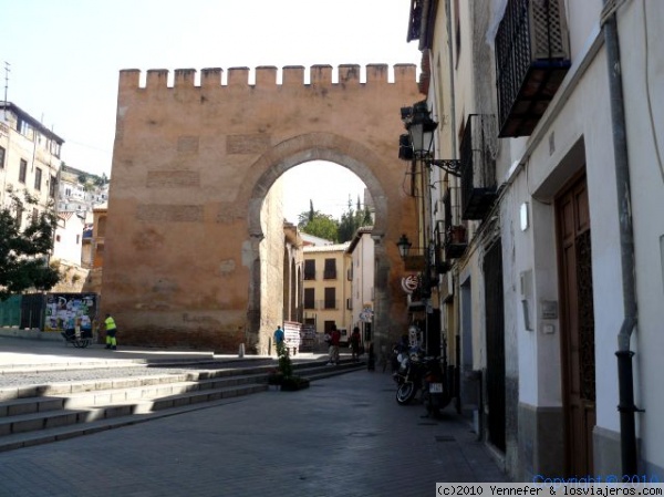 Puerta de Elvira.- Granada
La Puerta de Elvira es de origen árabe y era la principal entrada y salida de la ciudad
