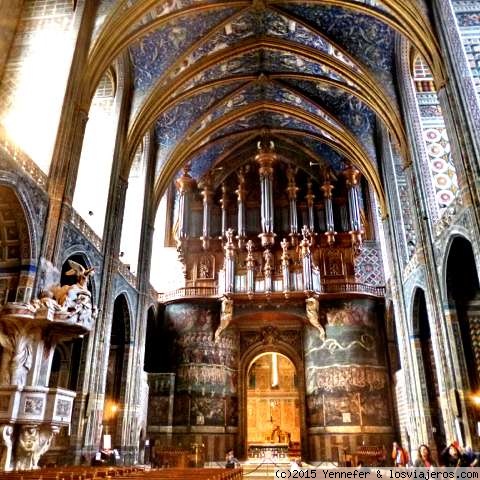 Catedral de Saint Cécile. Albi (Francia)
Esta pintura mural representa el Juicio Final y pone en escena el Cielo, la Tierra y el Infierno. Es la mas antigua pintura mural, fechada en la Edad Media y con una superficie de 200 m2
