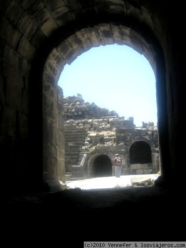 Umm Qais.- Jordania
Otra vista de las ruinas de basalto de Umm Qais, también conocida como Gadara cuando era una de las ciudades de la Decápolis
