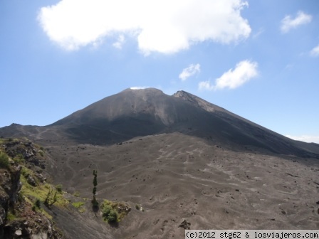 Volcán Pacaya
La vista del volcán desde la ladera
