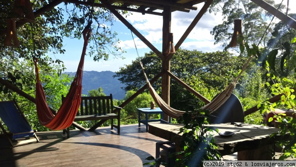 Eco Lodge
La cabaña tiene una zona debajo para relajarse
