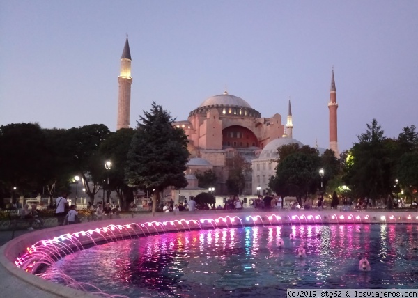 Santa Sofía - Hagia Sophia - Ayasofya. Estambul, Turquía - Foro Oriente Próximo y Asia Central