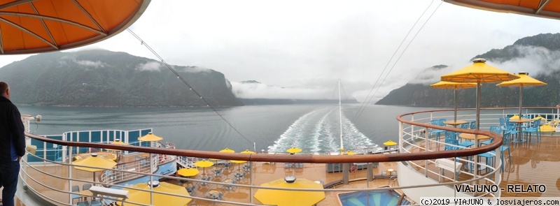 Día de navegación - Fiordos con Costa Favolosa (2)