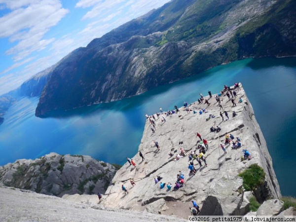 3 semanas por Noruega con bajo presupuesto - Blogs de Noruega - Stavanger - Preikestolen (1)