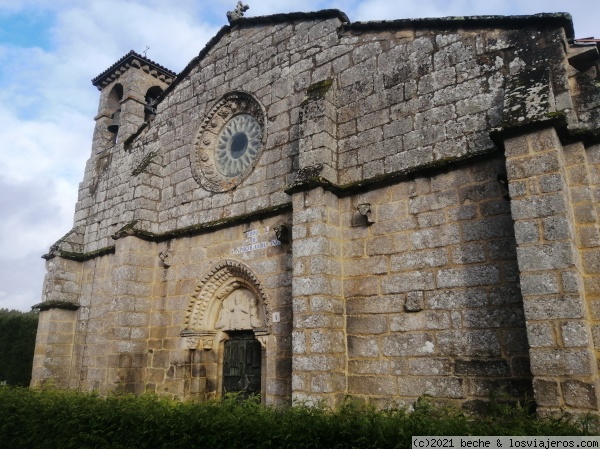 Iglesia de Cines (Oza-Cesuras, A Coruña)
Fachada principal de la iglesia de Cines.
