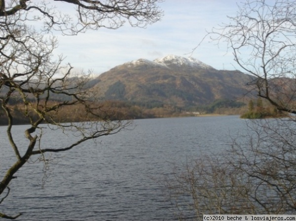 Escocia - Los Trossachs
Vista de los Trossachs, cerca del lago Katrine, con las cumbres de las montañas cubiertas de nieve - Febrero 2006.
