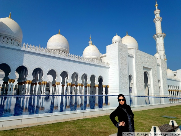 Mezquita Sheikh Zayed
Blanco nuclear, limpio y deslumbrante.
