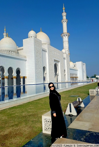 Mezquita  Sheikh Zayed
Es preciosa y tienes que ir bien tapado
