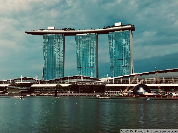 Marina Bay Sands
Majestuoso, elegante y soberbio.
