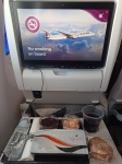 Comida en el vuelo de Qatar Airways.
Comida, Qatar, Airways, Cubiertos, vuelo, metal, comida, bastante, buena