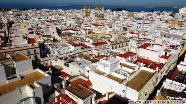 Vistas desde Torre de Tavira de Cádiz
Vistas desde Torre de Tavira de Cádiz
