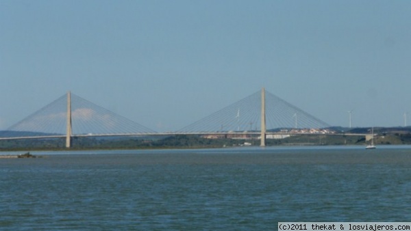 Puente Internacional del Guadiana
Puente sobre el Guadiana entre Portugal y España.
