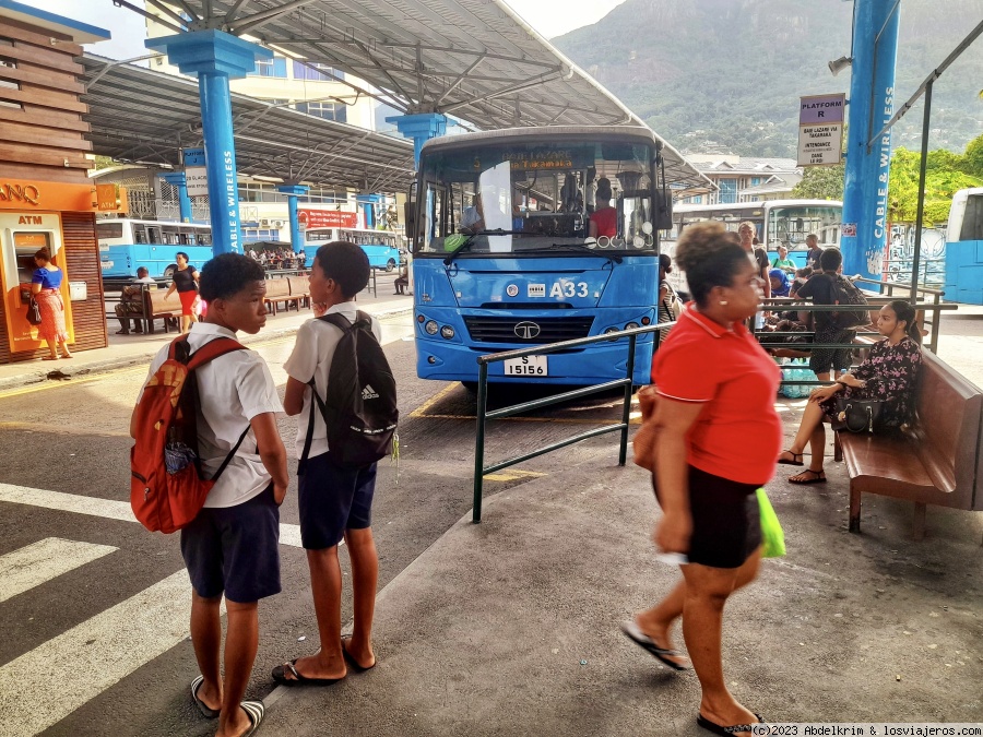 Viajar a  Seychelles: Victoria - Bus station (Victoria)