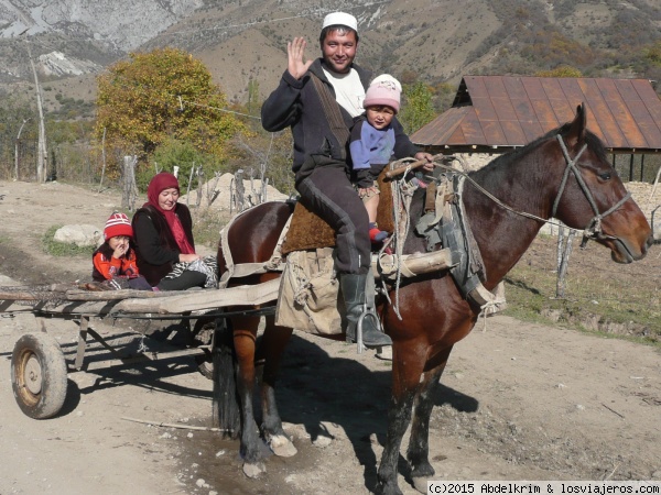 Volviendo del campo
Encuentro con una familia campesina en el fértil valle de Arslanbob
