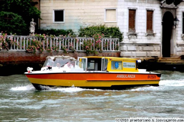 Ambulancia
Gran Canal de Venecia, transporte de urgencias: Ambulancia
