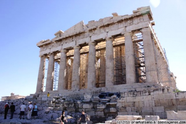 Entrada Pantenon
Partenón , Acropolis - Atenas
Zona delantera del Pantenon.
