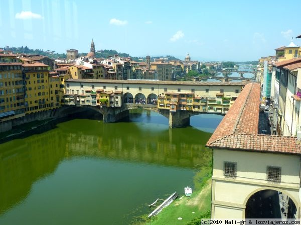 El ponte Vecchio desde los Uffizzi, Florencia.
Se veían todos los puentes.
