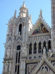 Lateral de la fachada de la Catedral de Santa Assunta, Siena.