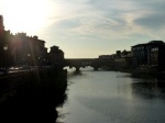 Ponte Vecchio con el sol de fondo, Florencia.
Florencia