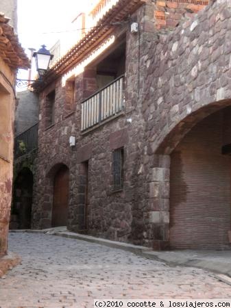 Prades ( Tarragona )
Otra bonita calle de la villa vermella
