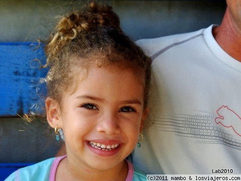 Una sonrisa tica
Niña en el colectivo de Puerto jimenez a Corocovado
