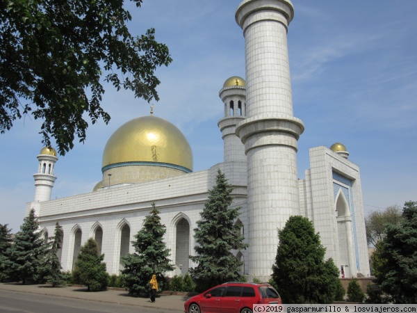 Mezquita Central
Construcción reciente también situada en el centro de Almaty.
