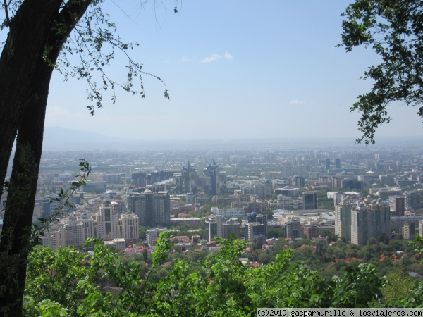 Almaty
El enjambre urbanístico de Almaty desde Kok-Tebe
