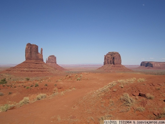 Monument Valley
Una vista desde el centro de visitantes.
