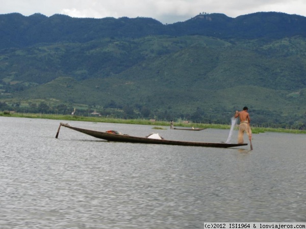 Inle Lake
Método Intha, es una técnica de pesca única en el mundo y que se práctica sólo en esta zona de Myanmar.
