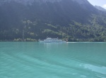 Un barco en el Lago Thun, Suiza
