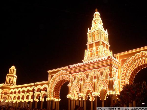 Portada de la Feria de Córdoba
Iluminación de la Portada en la Feria de Córdoba
