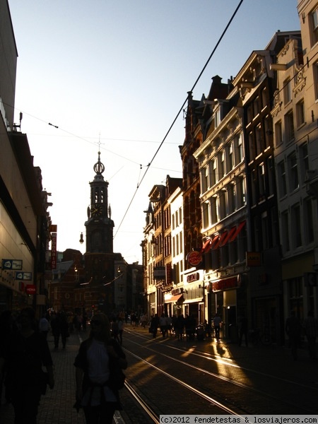 Tarde holandesa
Atardecer en una de las calles del casco viejo de Amsterdam
