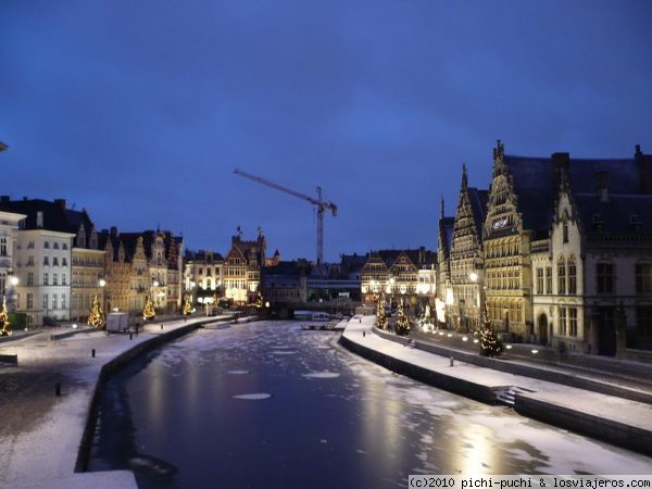 Gante nevado
La ciudad de Gante resulta ya bella de por si, cuando la nieve cubre sus calles y canales se transforma en un sueño.

