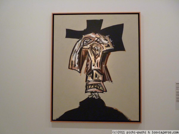 Reinterpretación de Picasso por Antonio Saura expuesto en Tripostal Lille
En la interesante exposición inagurada en Tripostal de Lille se pueden ver reinterpretaciones de obras realizadas por otros autores como este retrato de Dora Maar original de Picasso y que en este caso firma Antonio Saura.
Reinterpretación de Picasso por Antonio Saura expuesto en Tripostal Lille
En la interesante exposición inagurada en Tripostal de Lille se pueden ver reinterpretaciones de obras realizadas por otros autores como este retrato de Dora Maar original de Picasso y que en este caso firma Antonio Saura.