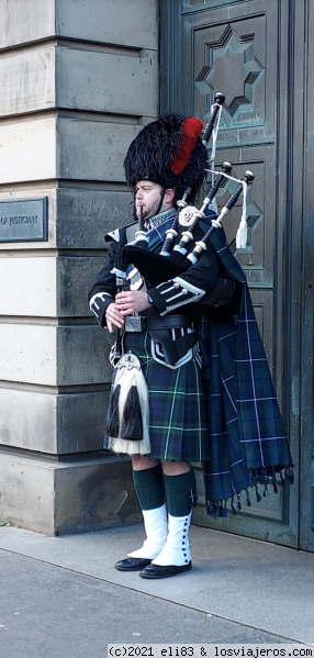 Kilt
Típico traje de Escocia
