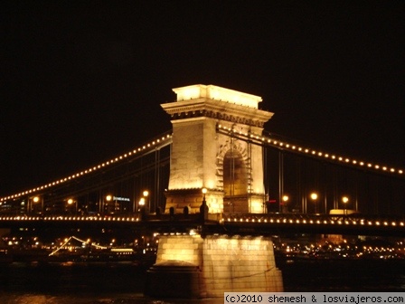 Puente de las Cadenas 
Puente de las Cadenas, Budapest
