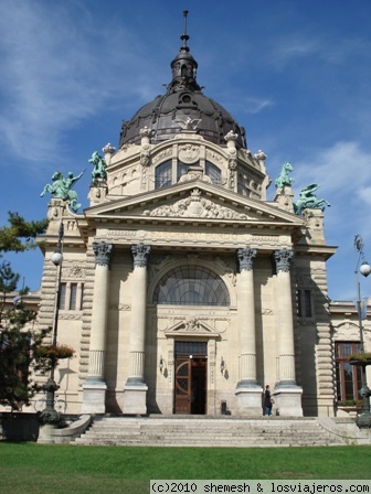 Baños Széchenyi 
Baños Széchenyi, Budapest
