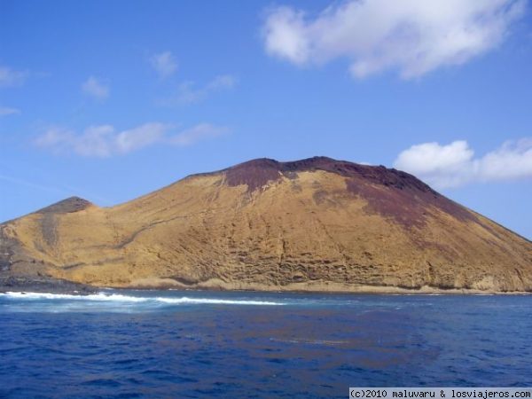 Volcán Montaña Amarilla
El Volcán Montaña Amarilla se encuentra en la Isla de La Graciosa, perteneciente al Archipielago Chinijo.
