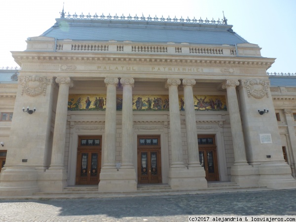 Palacio Patriarcal
Frontal del palacio Patriarcal de la iglesia Ortodoxa de Bucarest.
