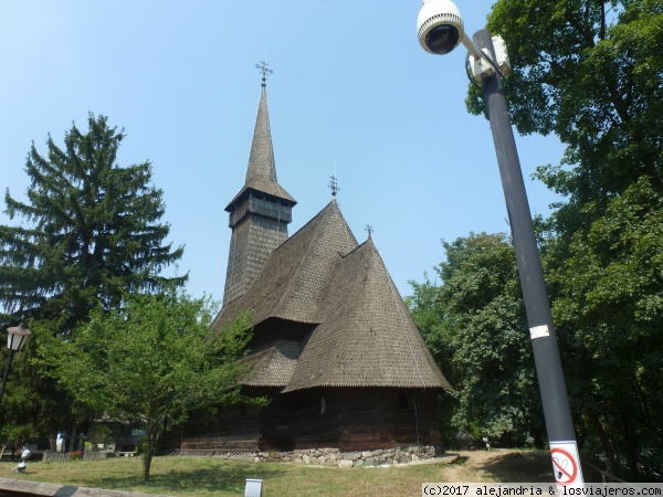 Iglesia Dragomiresti.
Iglesia en el Museo Satului de Bucarest.
