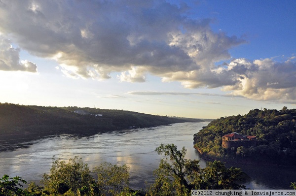 hito de las tres fronteras Puerto Iguazú Argentina
hito de las tres fronteras Puerto Iguazú Argentina
