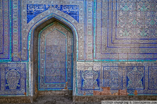 Mezquita de Ak sheikh bobo
azulejos de la Mezquita de Ak sheikh bobo en Jiva
