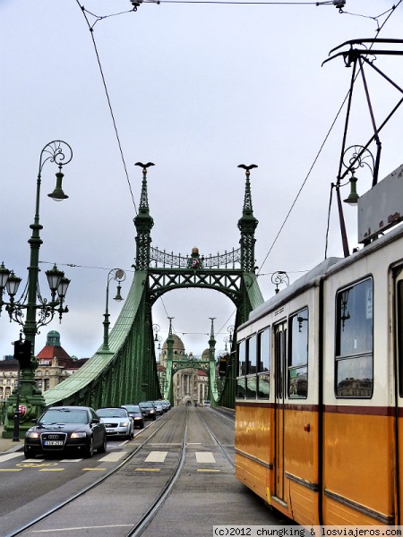 hacia Buda por el puente de la Libertad. Budapest
hacia Buda por el puente de la Libertad. Budapest
