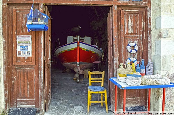 garaje en Chania
un garaje por el puerto de Chania, en la isla de Creta
