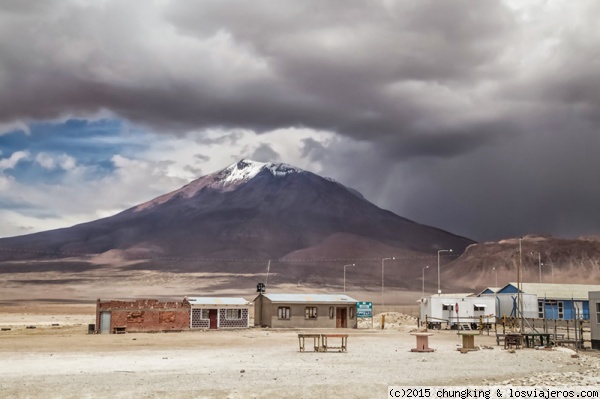 paso fronterizo ollagüe
paso fronterizo de Ollagüe entre Chile y Bolivia
