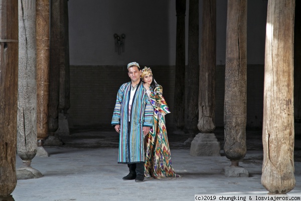 novios de Khiva
sesión de fotos de boda
