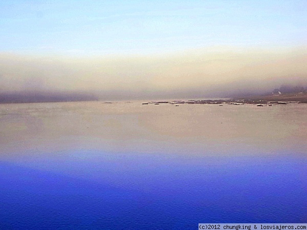 rio uruguay y Concordia en Argentina, bajo la niebla, desde Salto en Uruguay
rio uruguay y Concordia en Argentina, bajo la niebla, desde Salto en Uruguay
